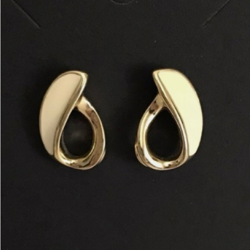 Trifari Vintage Earrings
